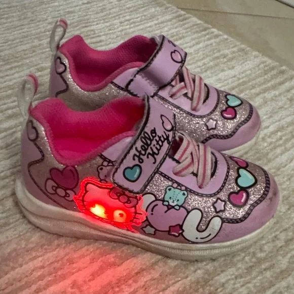 Hello Kitty Glittery Pink Sneakers for Kids - Picture 2 of 4